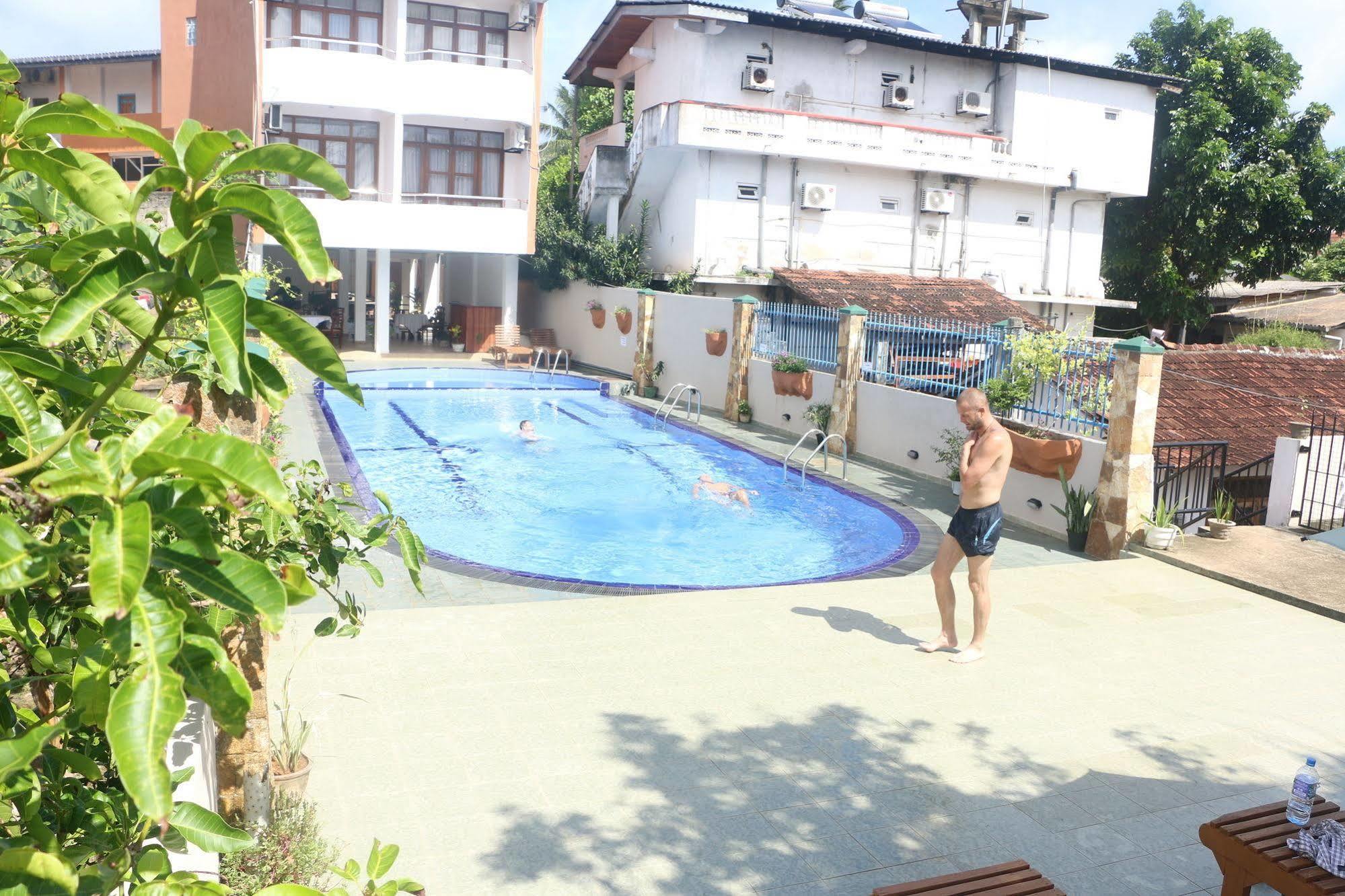 Lavendish Beach Resort 乌纳瓦图纳 外观 照片