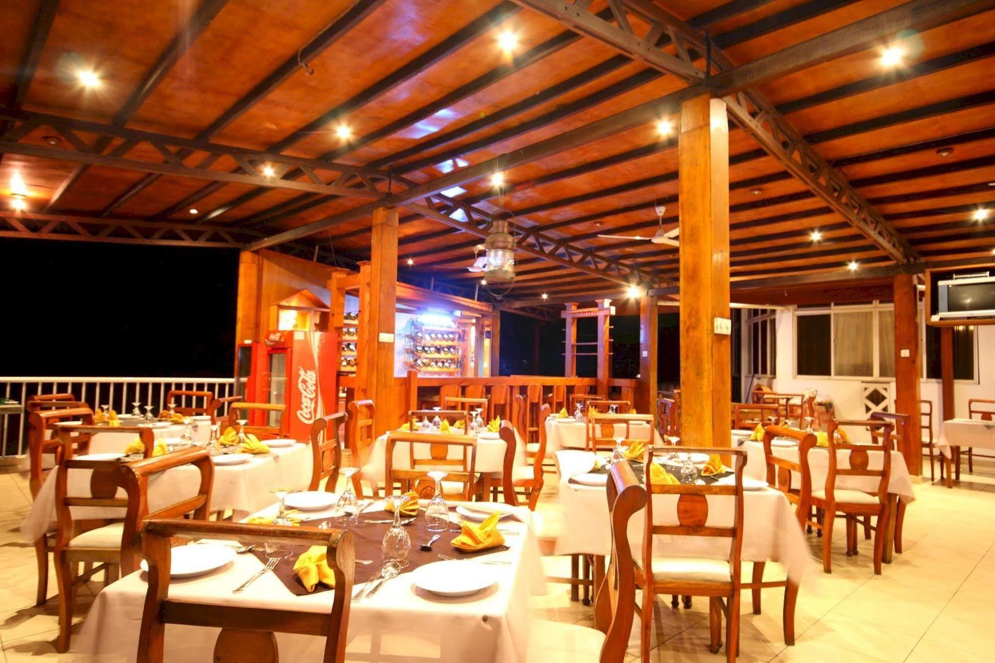 Lavendish Beach Resort 乌纳瓦图纳 外观 照片