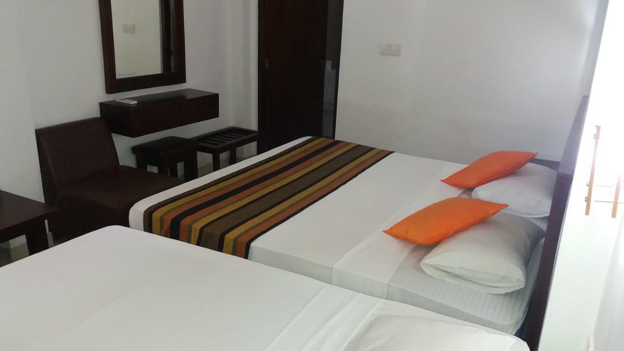 Lavendish Beach Resort 乌纳瓦图纳 外观 照片